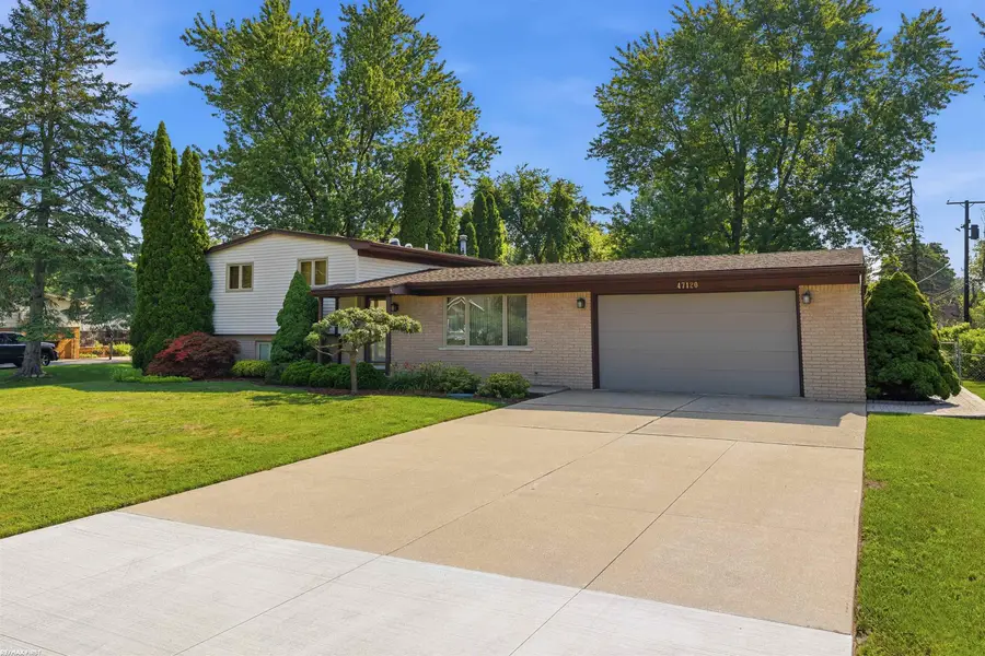 47120 Vanker AVE, Utica, MI 48317 - #3