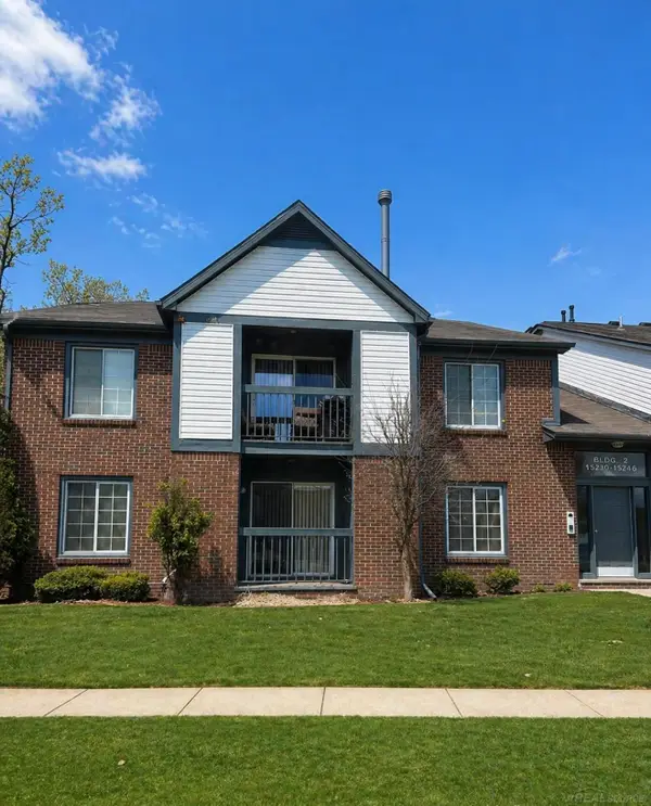 15246 Ashley CT, Macomb, MI 48044