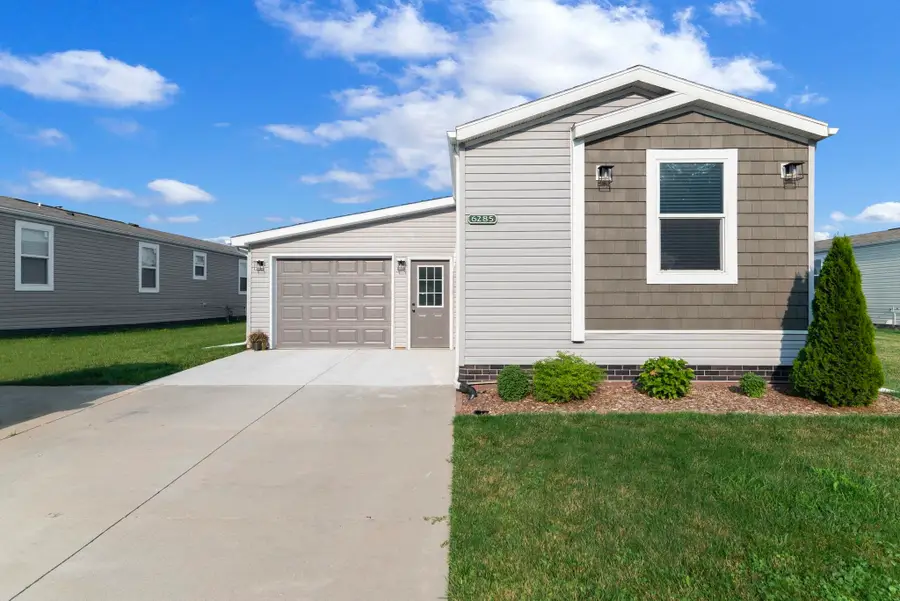 6285 Square Lake DR, Kimball, MI 48074 - #2