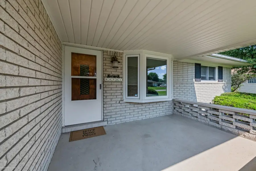 50731 W Shamrock ST, Chesterfield, MI 48047 - #2