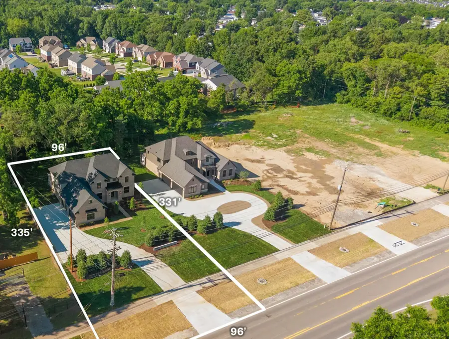 1051 E Avon RD, Rochester Hills, MI 48307 - #2