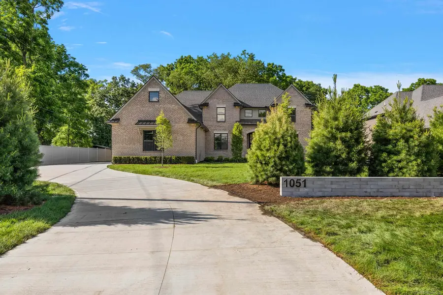 1051 E Avon RD, Rochester Hills, MI 48307 - #3