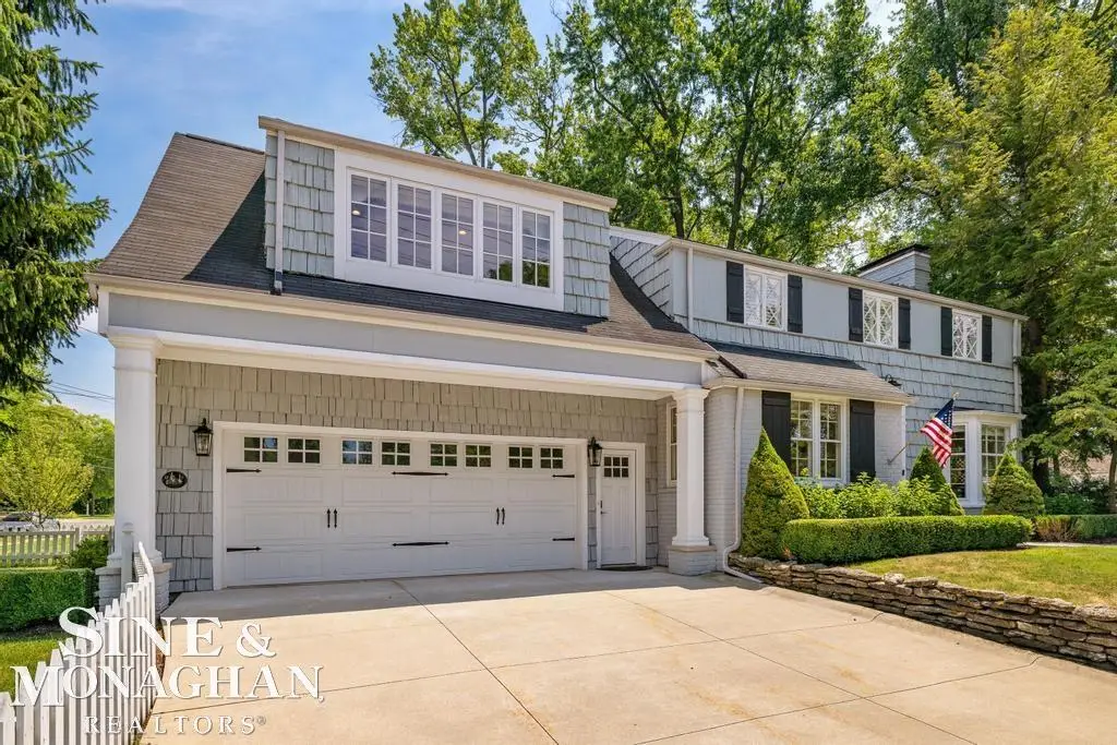370 Country Club LN, Grosse Pointe Farms, MI 48236 - #1