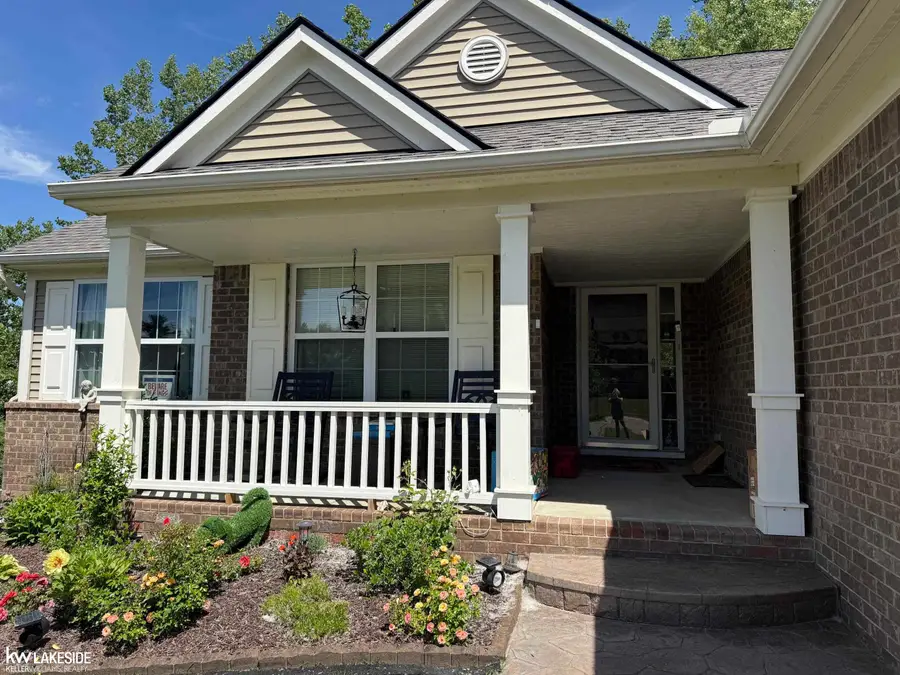 851 Snyder ST, Oxford, MI 48371 - #3