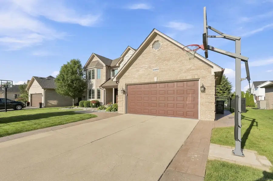 51880 Black Hills LN, Macomb, MI 48042 - #2