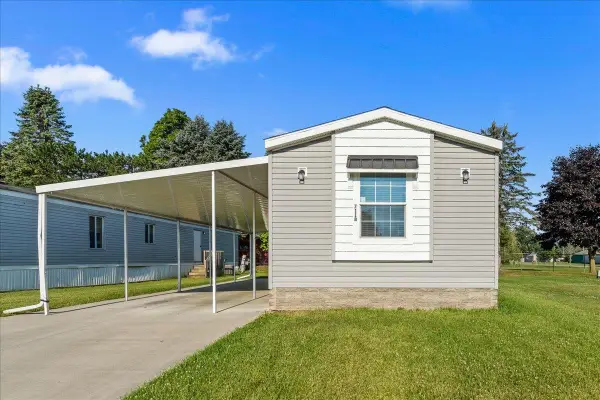 7118 W Mapleview CIR, BrownCity, MI 48416