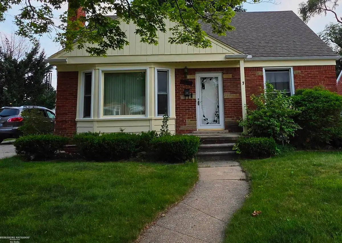 15757 Angelique AVE, Allen Park, MI 48101 - #1