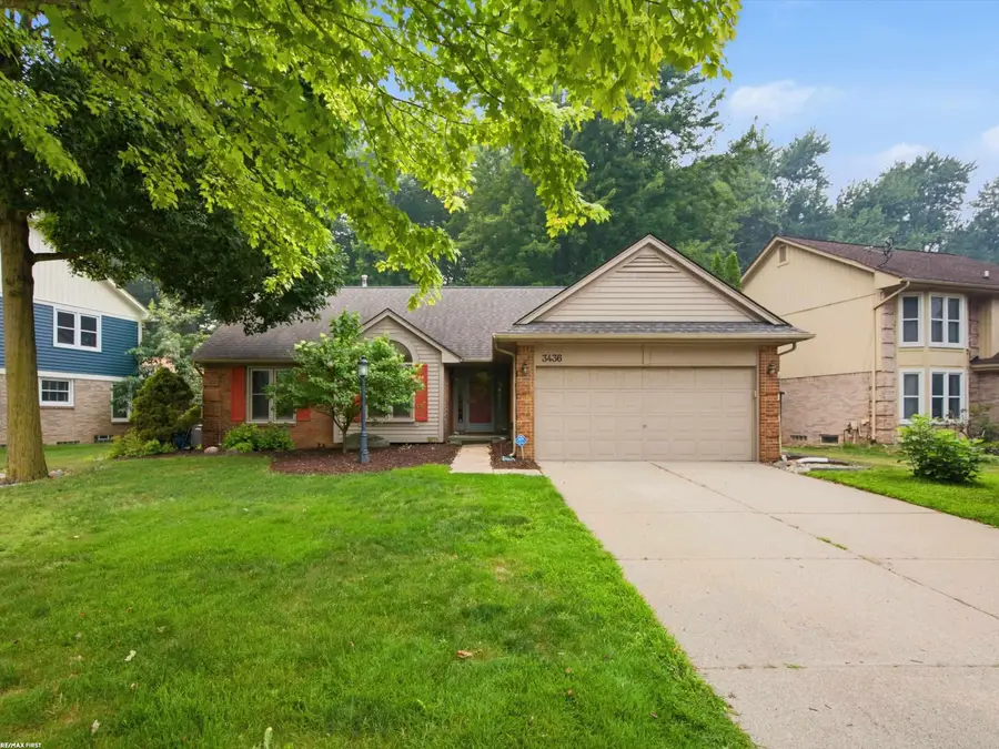 3436 Vardon DR, Rochester Hills, MI 48307 - #3