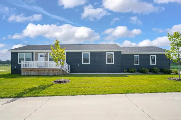 2785 Trade Winds CT, Lapeer, MI 48446