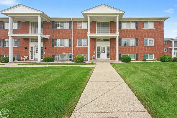 8220 Crestview DR, SterlingHeights, MI 48312