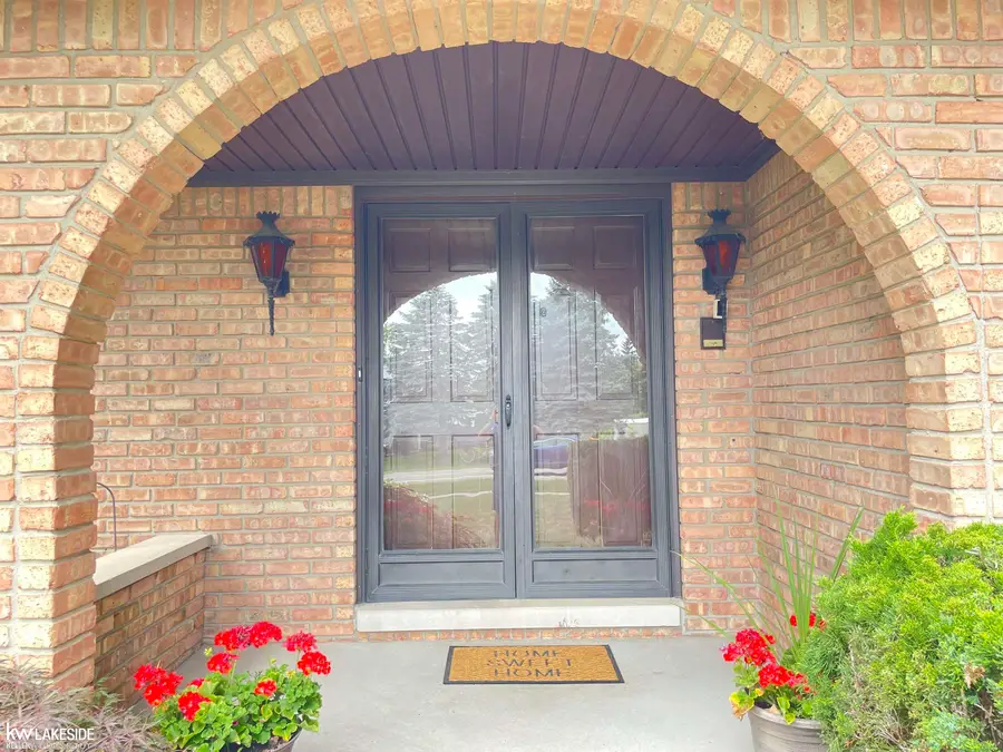 53971 Shelby  RD, Shelby, MI 48316 - #2
