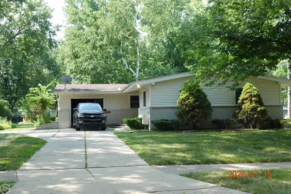 19007 WEBSTER AVE, Southfield, MI 48076