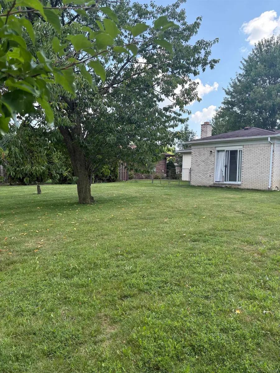 25400 Kelli CT, Taylor, MI 48180 - #3
