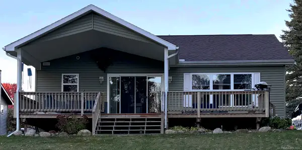 3152 Brier LN, Farwell, MI 48622