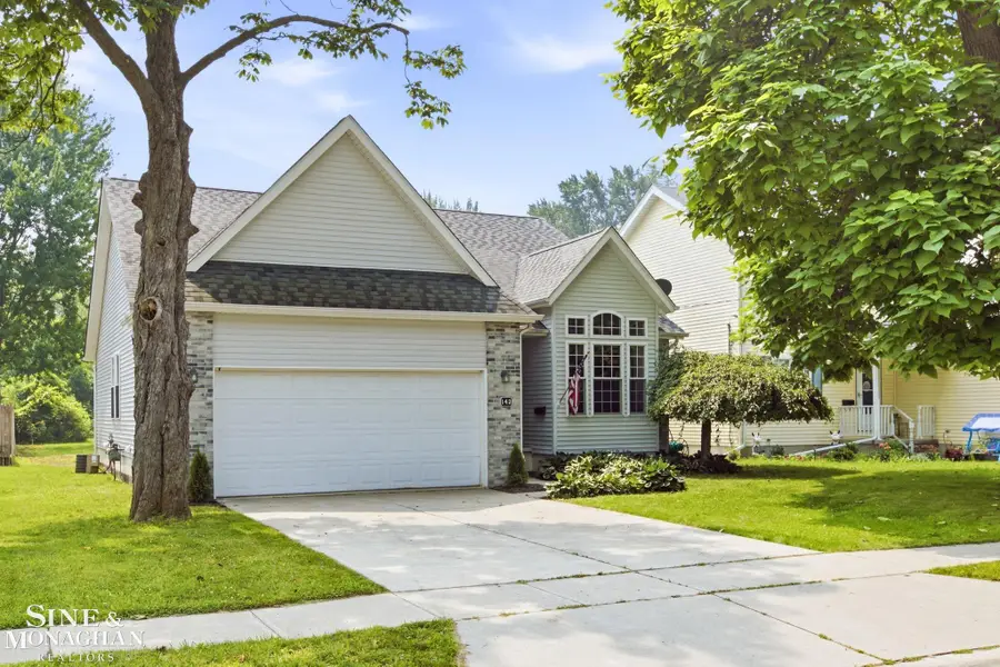 142 Taylor ST, Port Huron, MI 48060 - #2