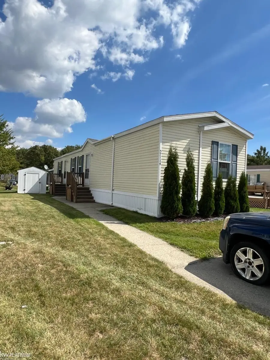 57114 Plymouth RD, Washington, MI 48094 - #2