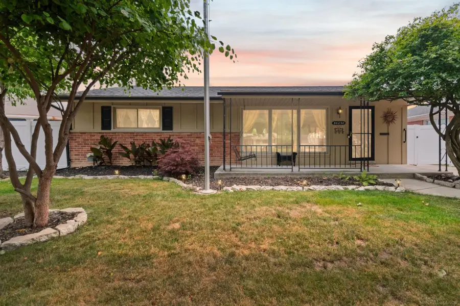 30230 Rosebriar ST, Saint Clair Shores, MI 48082 - #3
