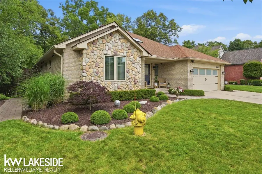 20647 PARKPLACE LN, Clinton, MI 48036 - #3