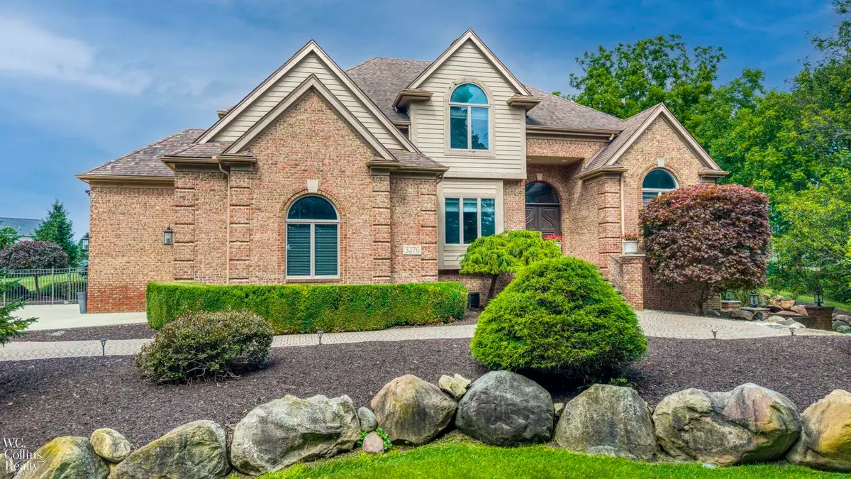 3276 Kern RD, Lake Orion, MI 48360 - #1
