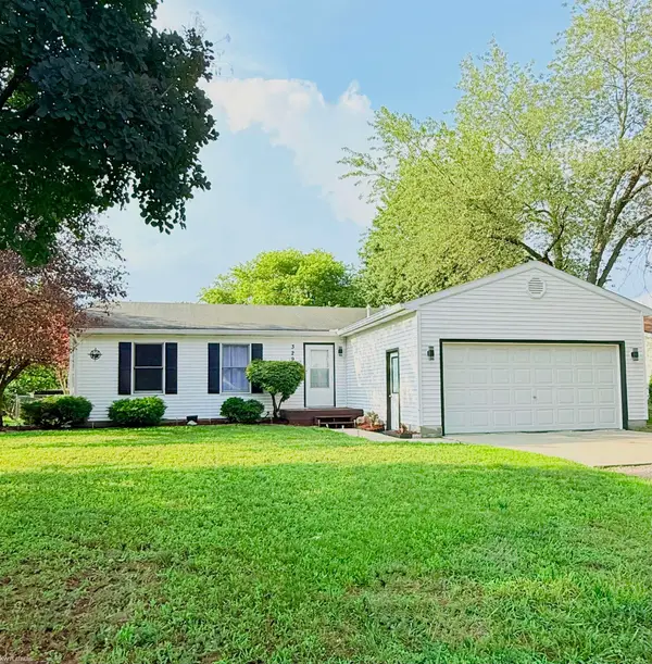 3290 Sapphire LN, FortGratiot, MI 48059