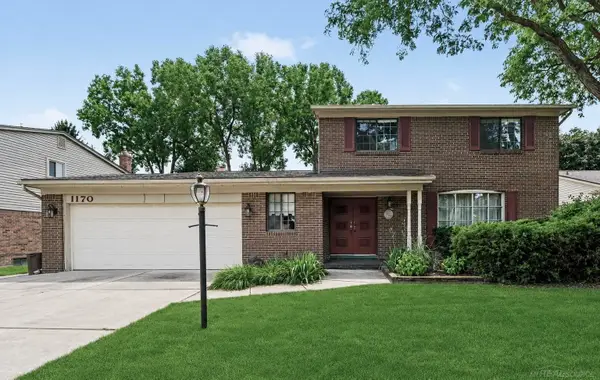 1170 Trevino DR, Troy, MI 48085