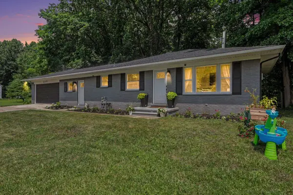 2371 Arlington RD, Columbus, MI 48063