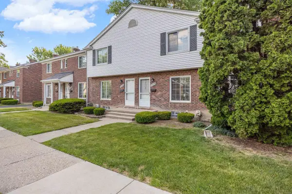 23056 Gary LN, StClairShores, MI 48080