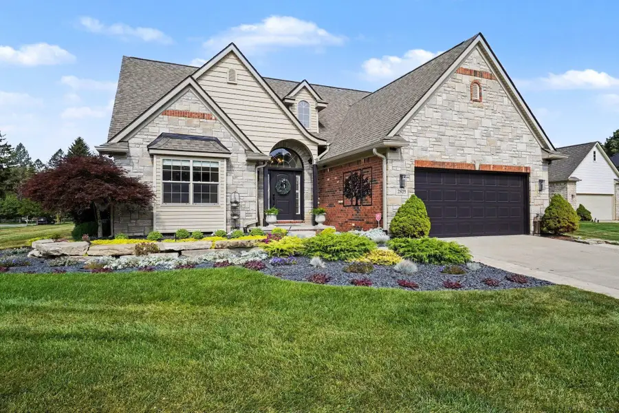 2825 Alorington CT, Commerce, MI 48382 - #3