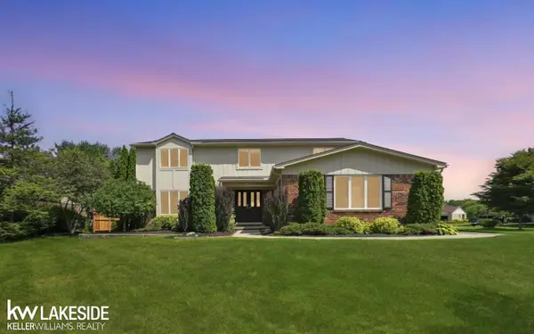 3392 Innsbrook DR, RochesterHills, MI 48309