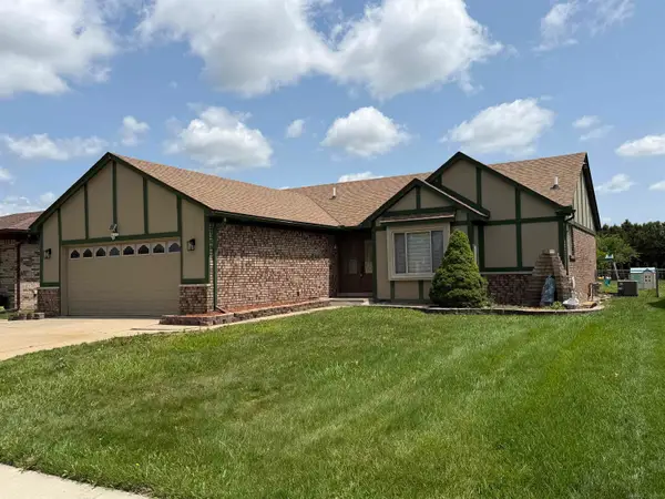 47066 Sanborn DR, Macomb, MI 48044