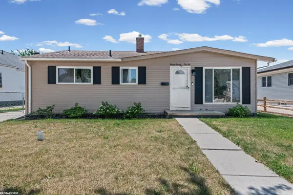 23112 Detour ST, StClairShores, MI 48082