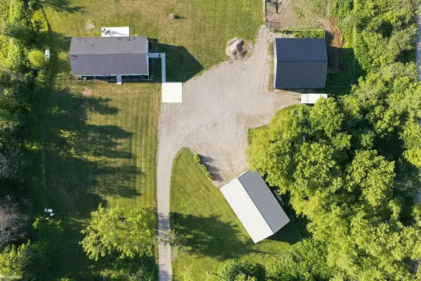 9638 Sparling RD, Wales, MI 48027