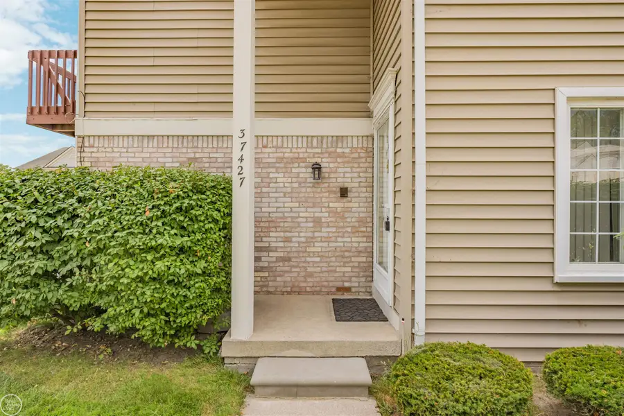 37427 Stonegate CIR, Clinton Township, MI 48036 - #2