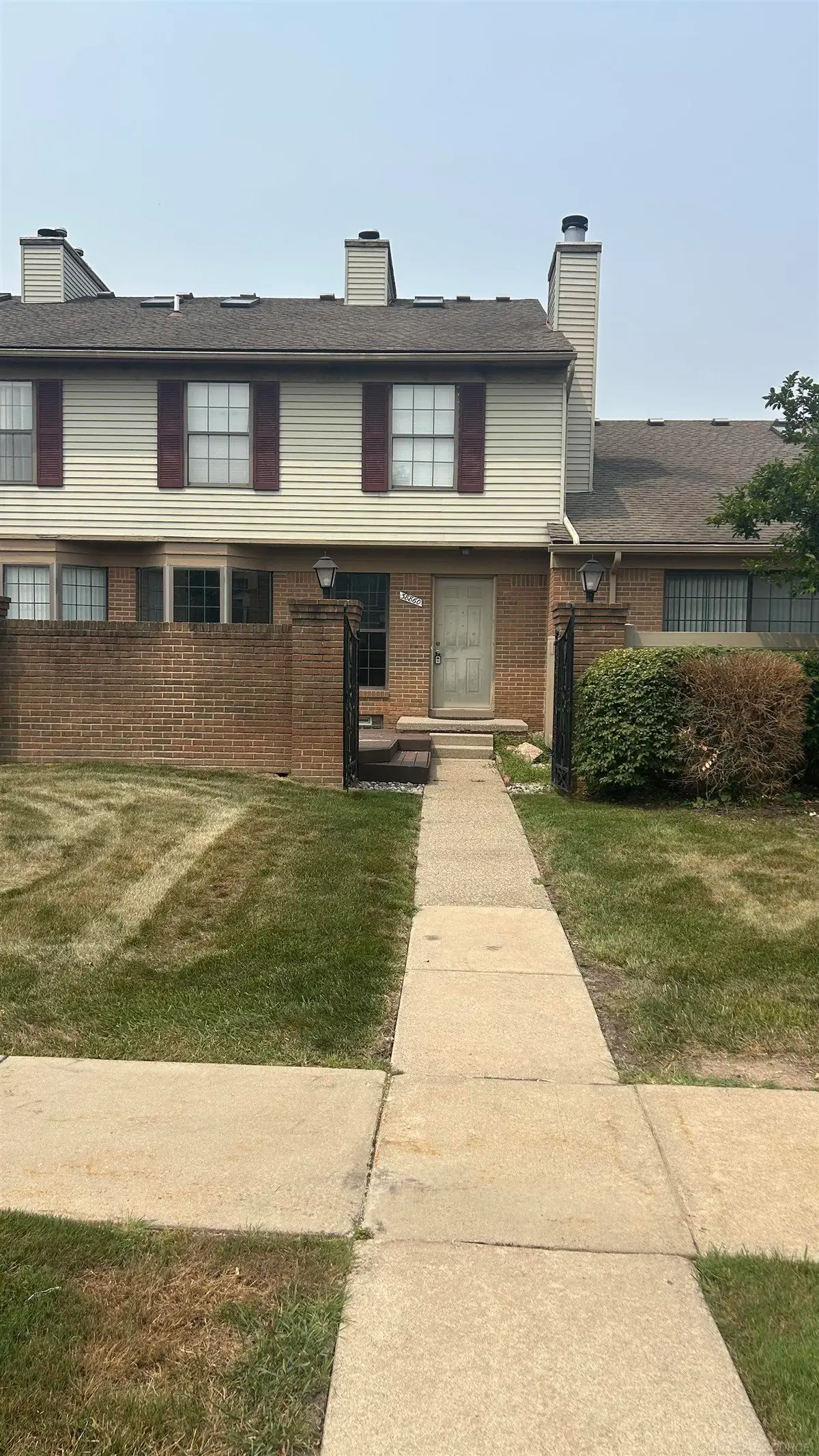 38860 Country CIR, Farmington Hills, MI 48331 - #1