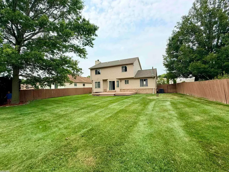 32070 Oakcrest DR, Chesterfield, MI 48047 - #3