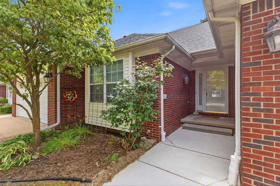 44635 Patricia  DR, Sterling Heights, MI 38314 - #2