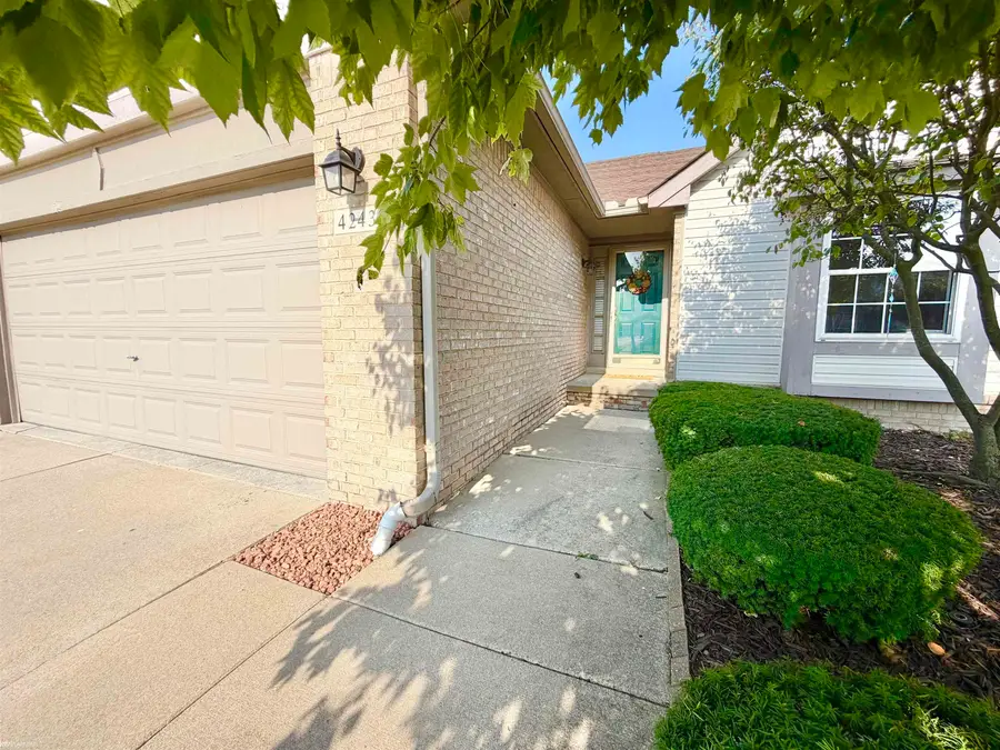 42432 Bayberry, Clinton, MI 48038 - #2