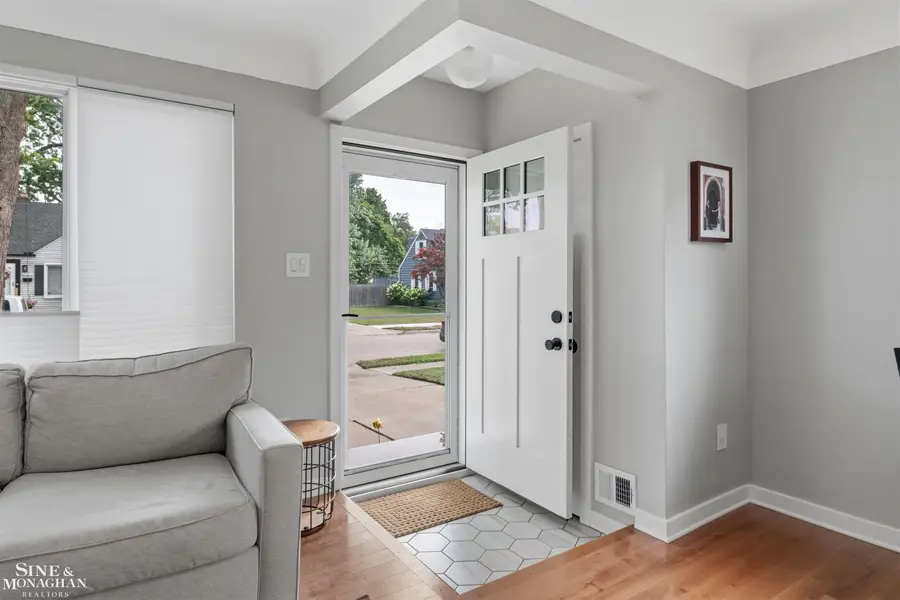 21730 Kramer ST, Saint Clair Shores, MI 48080 - #2