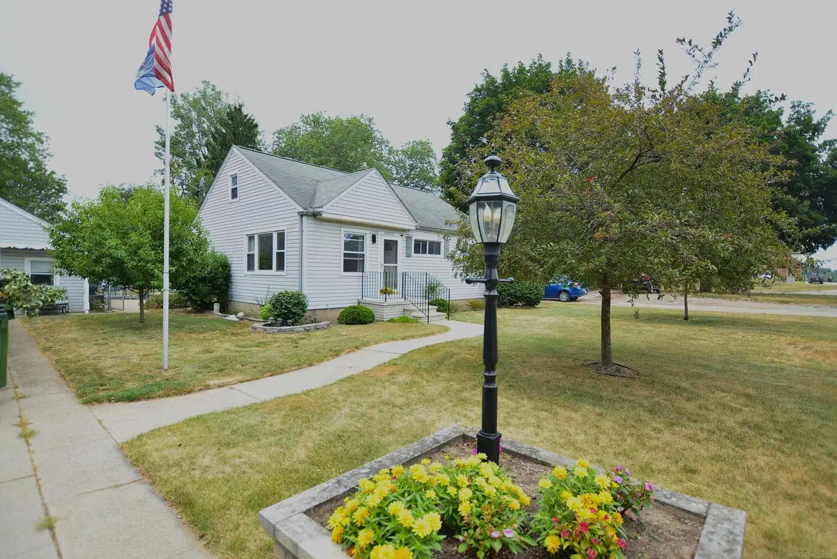45967 Gable Inn ST, Utica, MI 48317 - #1