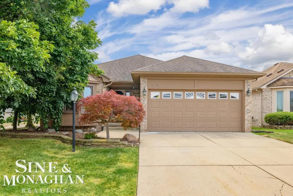 15694 Quarter Horse, Clinton Township, MI 48035 - #1
