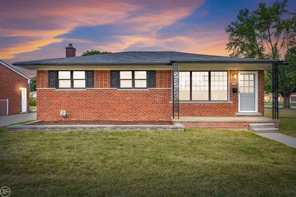 8587 Christine ST, Warren, MI 48093