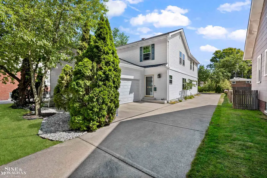 886 St. Clair AVE, Grosse Pointe, MI 48230 - #2