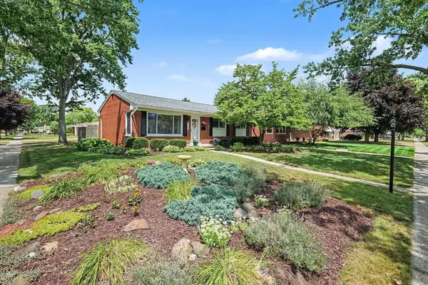11209 Erdmann RD, SterlingHeights, MI 48314