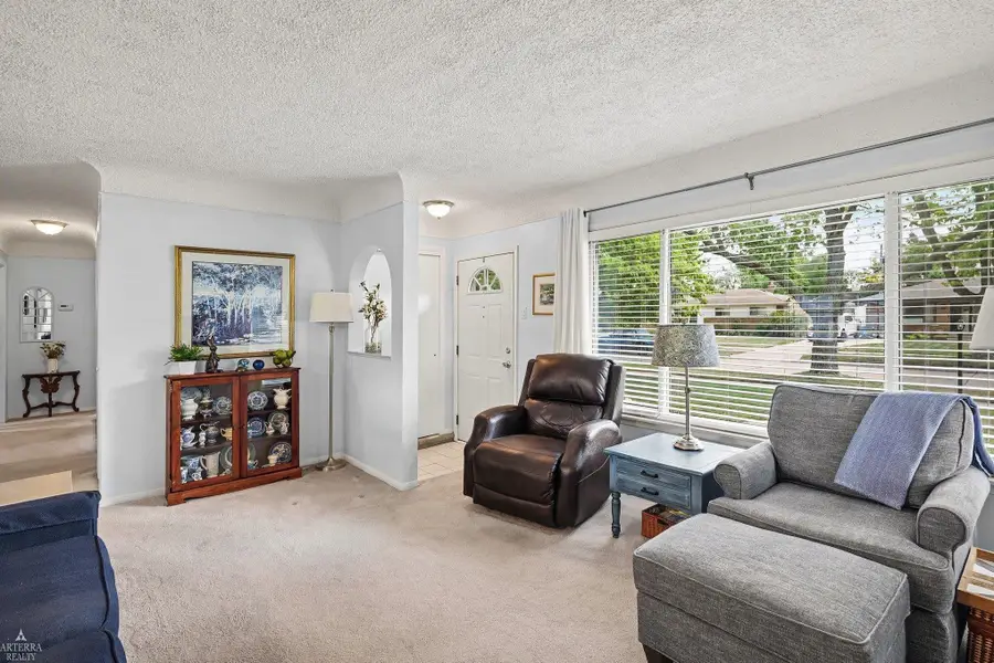 11209 Erdmann, Sterling Heights, MI 48314 - #3