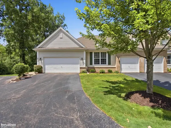 5721 Pinecroft CT, Clarkston, MI 48346
