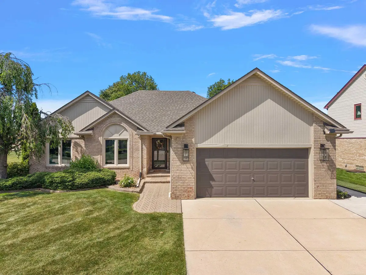 13971 Thames DR, Shelby, MI 48315 - #1