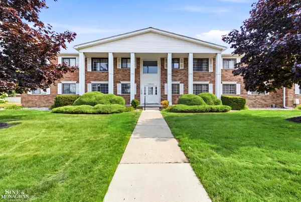23009 Liberty #5 ST, StClairShores, MI 48080