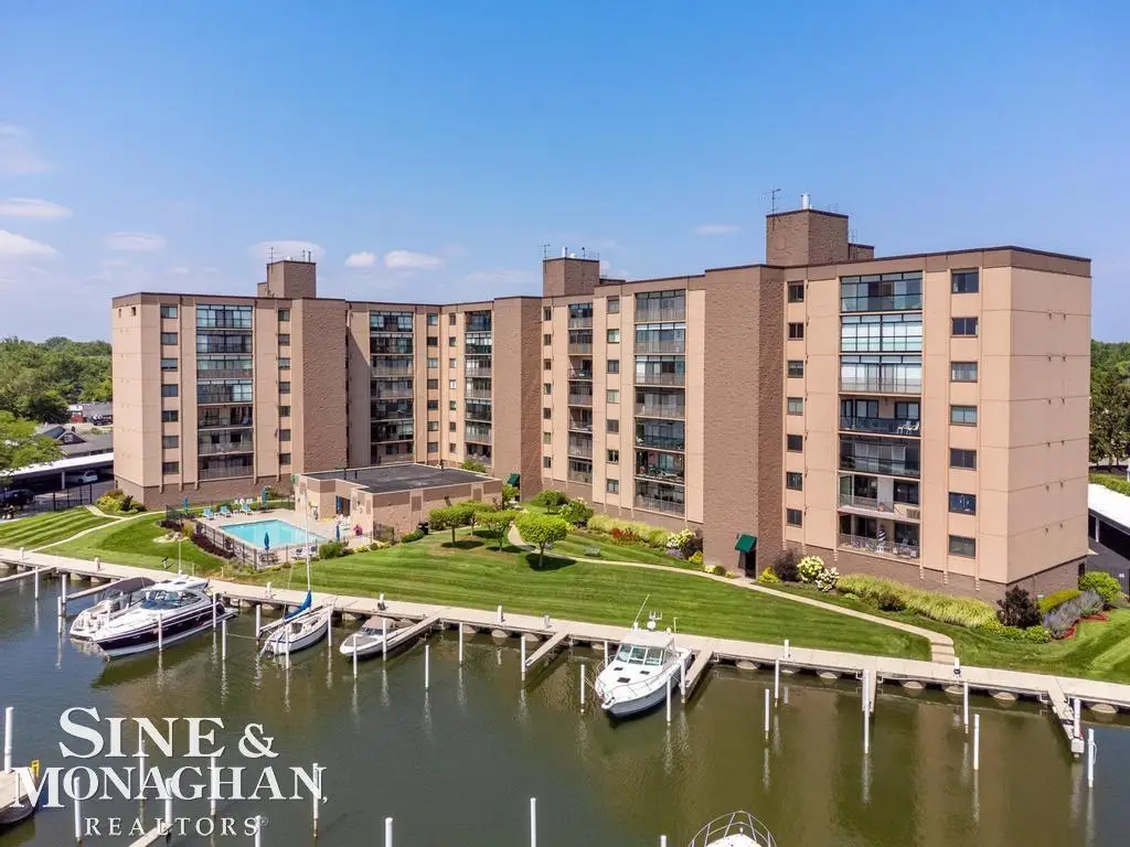 34432 Jefferson Unit 6 AVE, Harrison Township, MI 48045 - #1