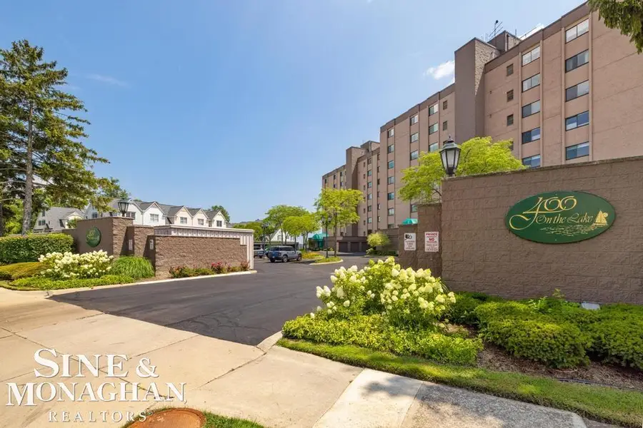34432 Jefferson Unit 6 AVE, Harrison Township, MI 48045 - #2