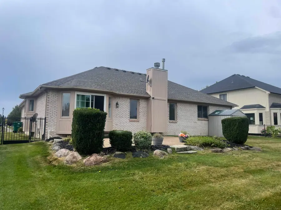 50262 Barrett DR, Macomb, MI 48044 - #3